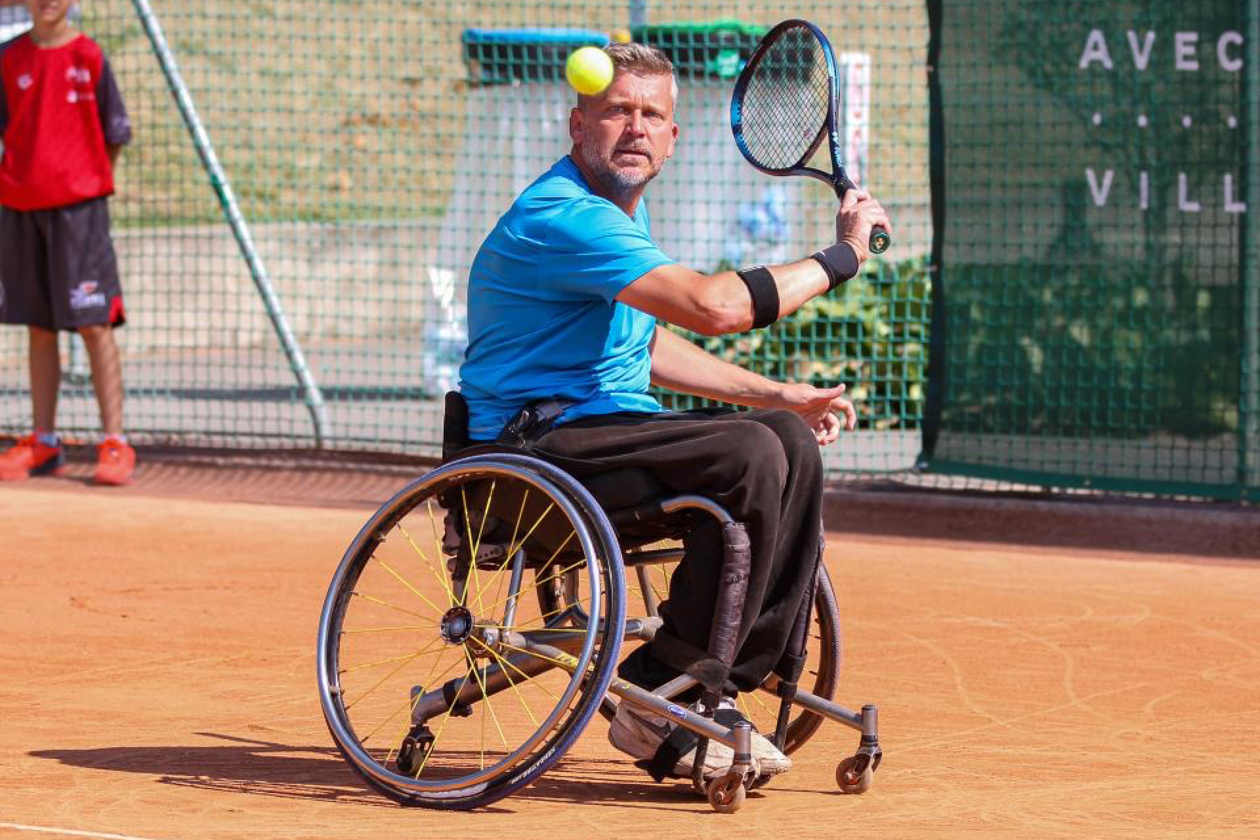 Tombola für Swiss Rollstuhltennis während NLA Event